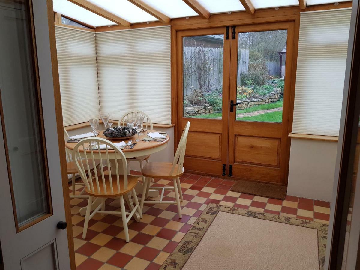 Bells Cottage Alderton  外观 照片