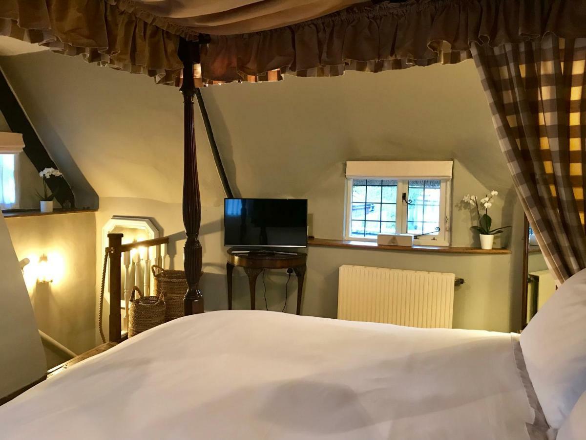 Bells Cottage Alderton  外观 照片