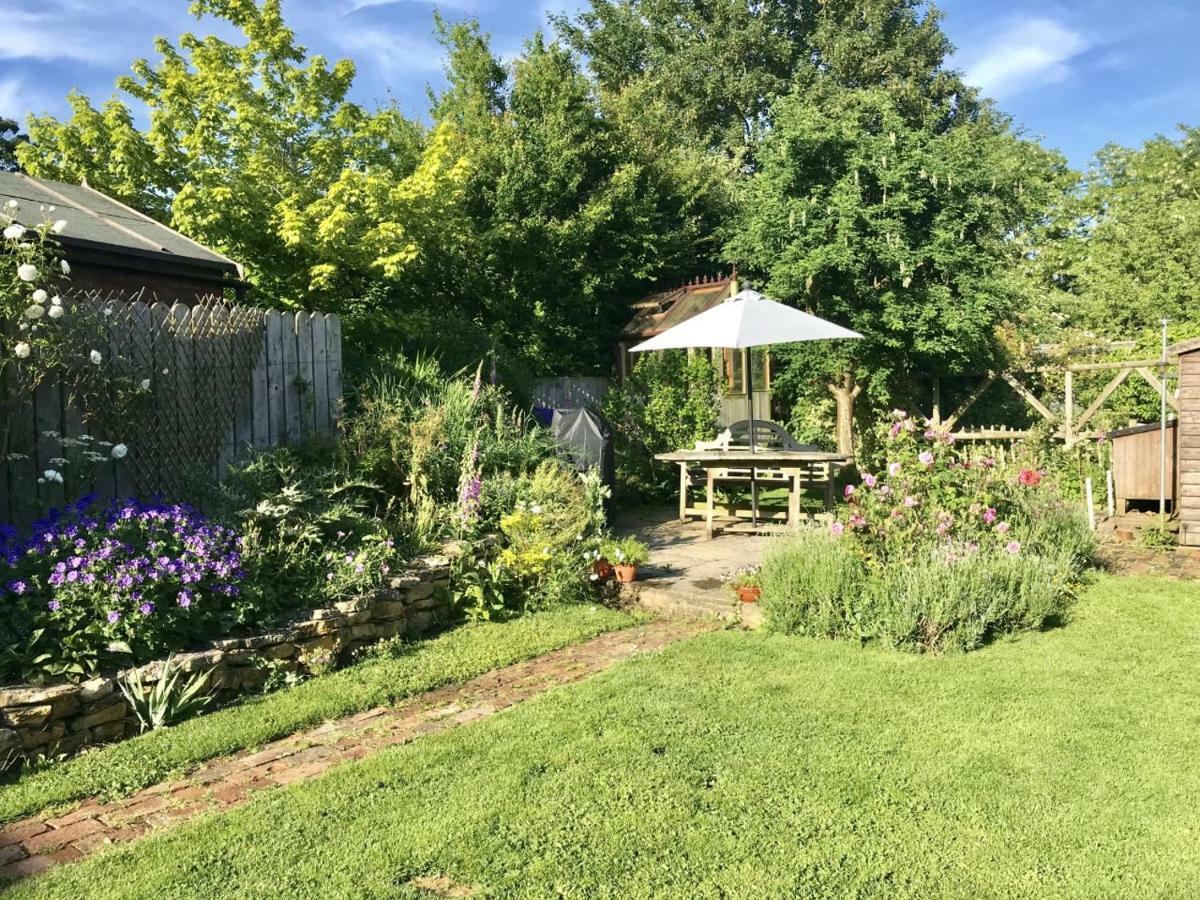Bells Cottage Alderton  外观 照片
