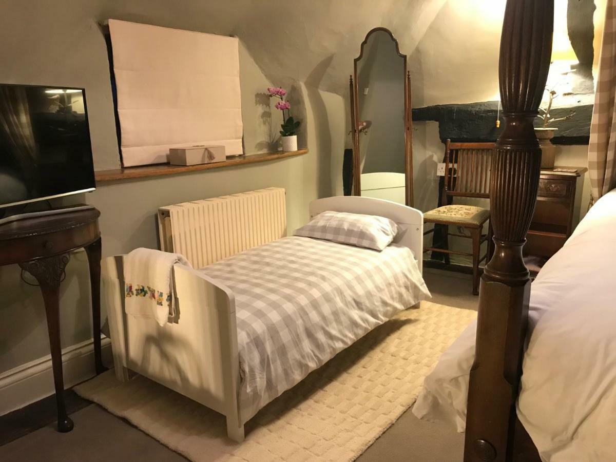 Bells Cottage Alderton  外观 照片