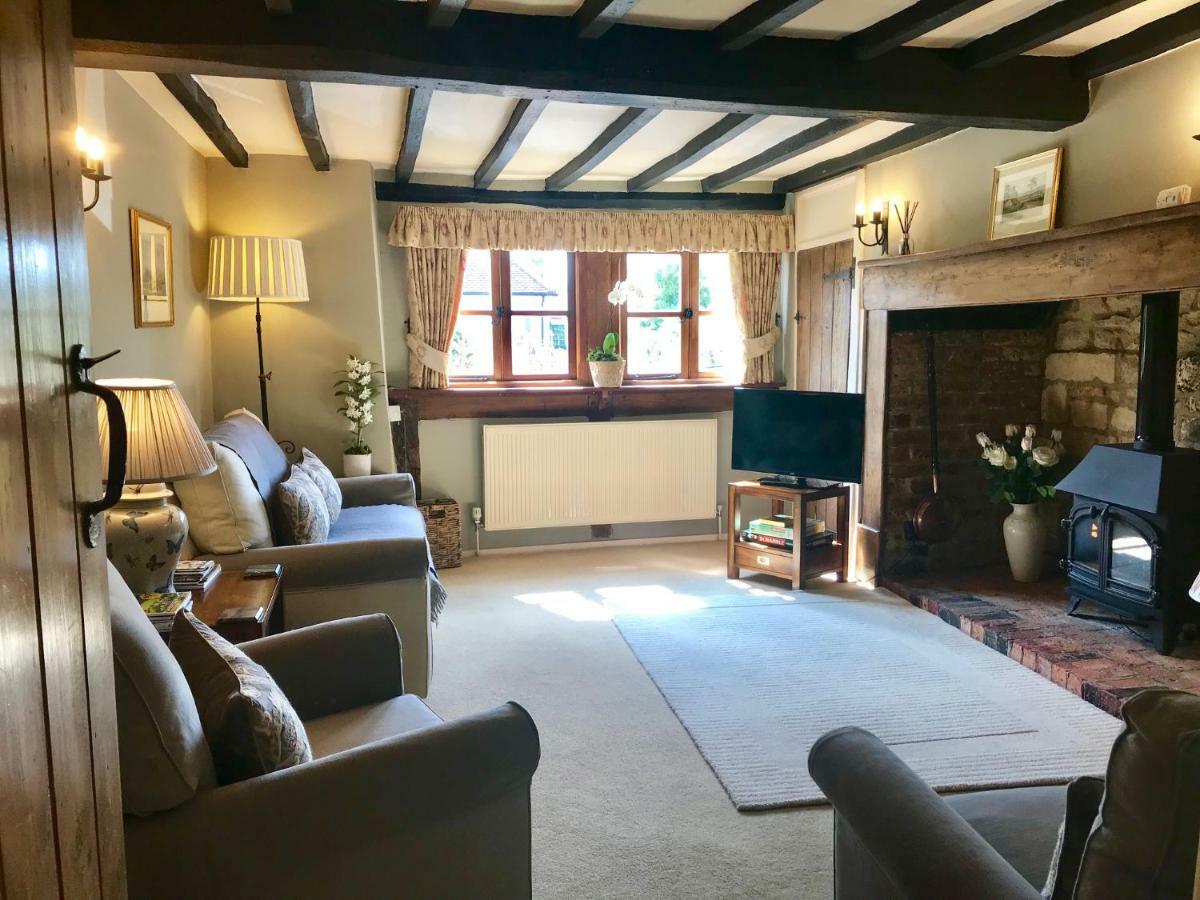 Bells Cottage Alderton  外观 照片