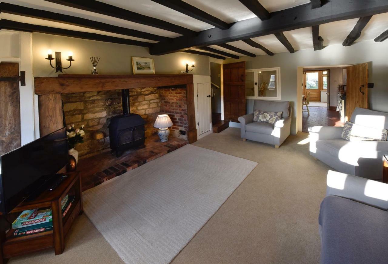 Bells Cottage Alderton  外观 照片